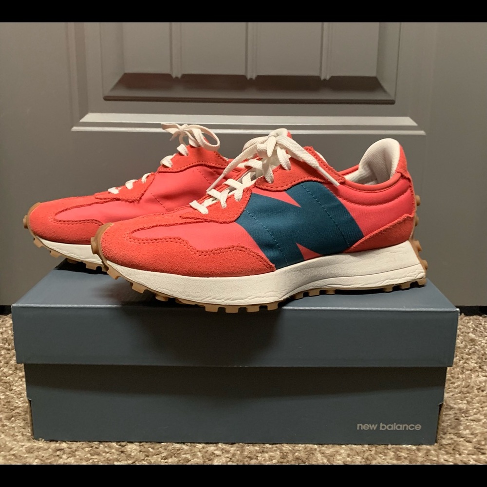 New Balance 327
